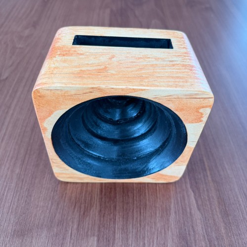 Wooden phone speaker amplifier - wooden,
